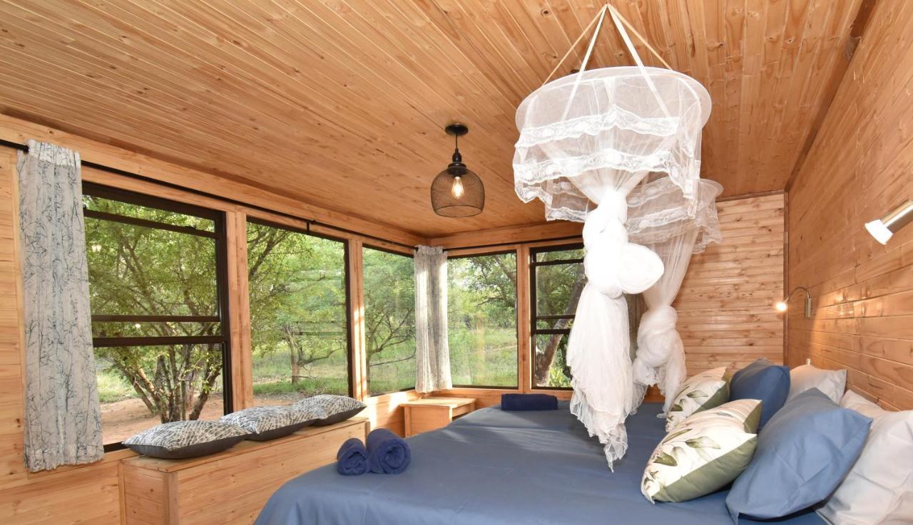 Pezulu Tree House Lodge フッドスプルイト エクステリア 写真