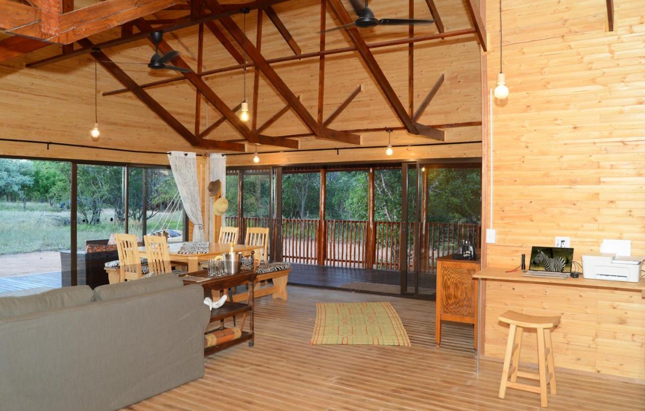 Pezulu Tree House Lodge フッドスプルイト エクステリア 写真