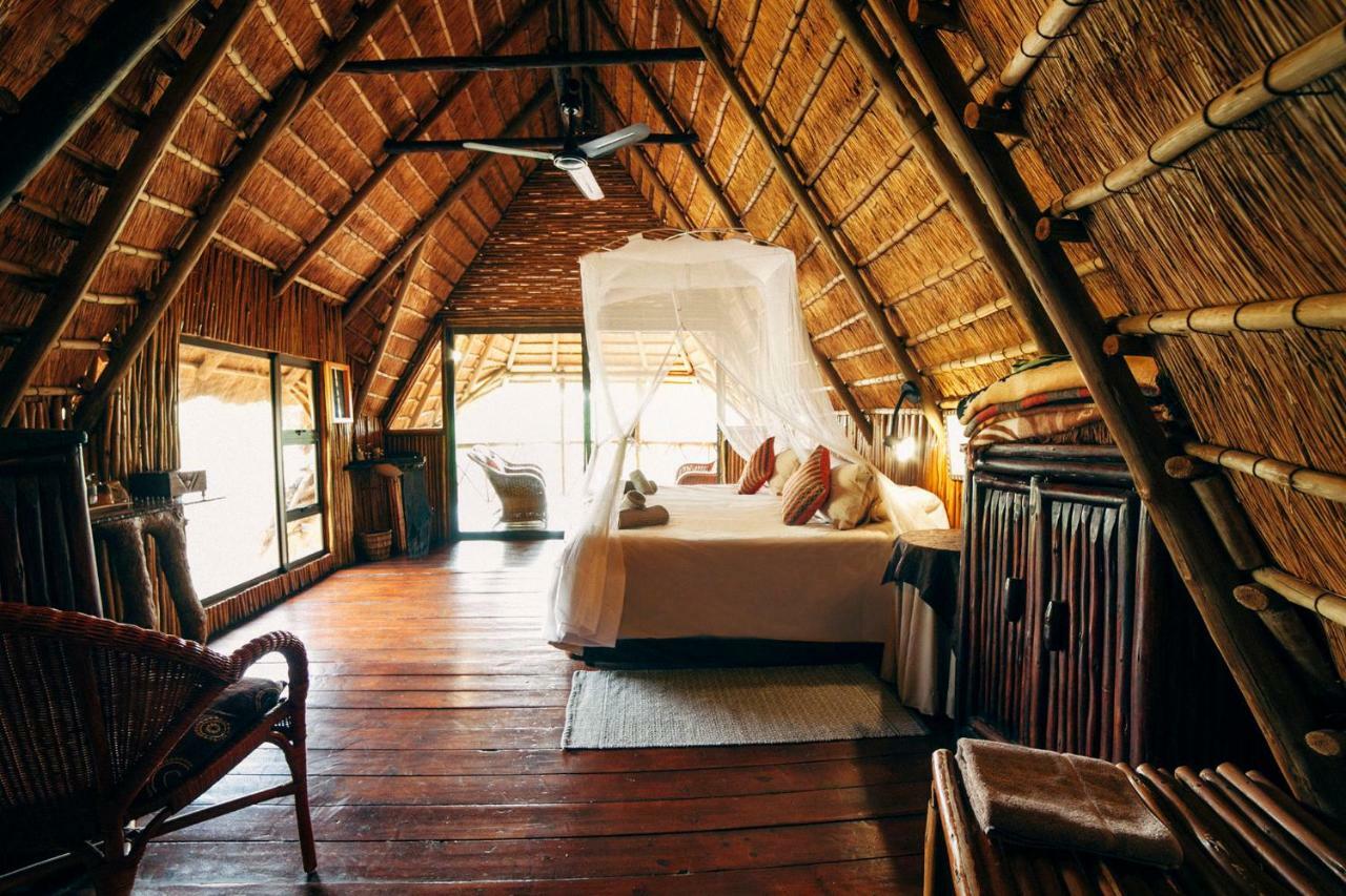 Pezulu Tree House Lodge フッドスプルイト エクステリア 写真