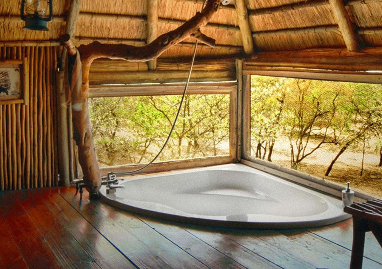 Pezulu Tree House Lodge フッドスプルイト エクステリア 写真