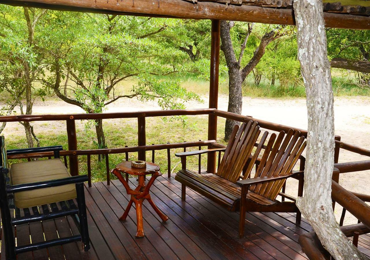 Pezulu Tree House Lodge フッドスプルイト エクステリア 写真